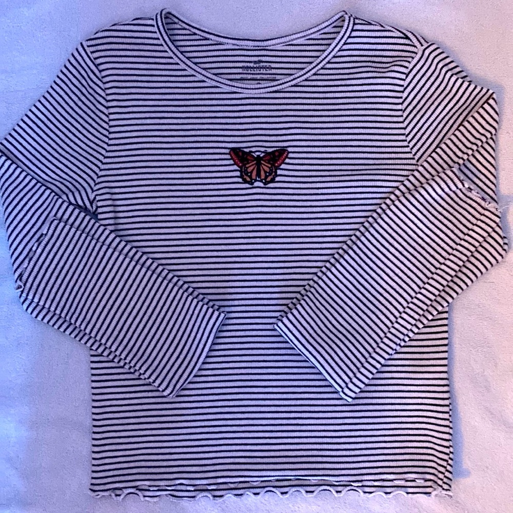 Hollister stripped butterfly shirt, in a size medium.